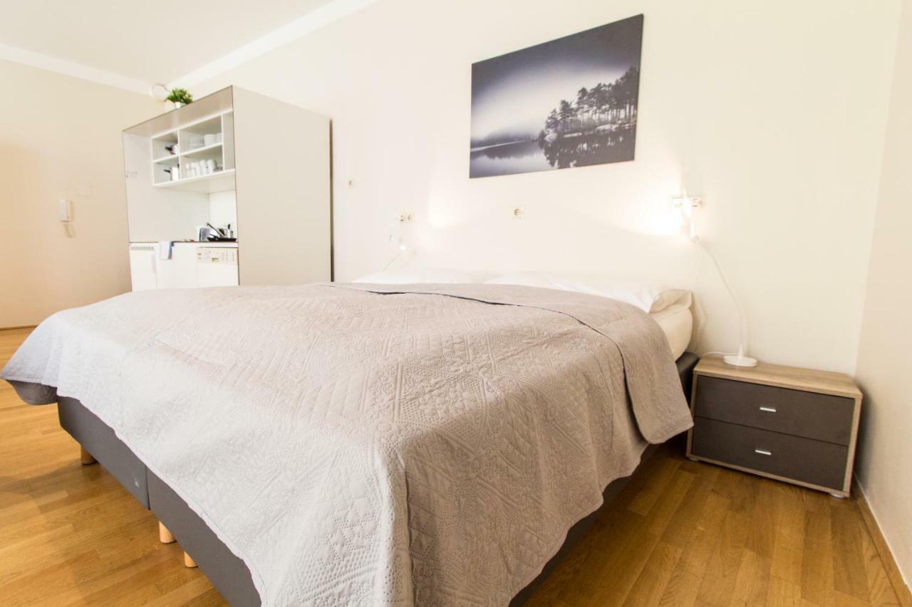 Apartment Kaiserstrasse Виена Екстериор снимка
