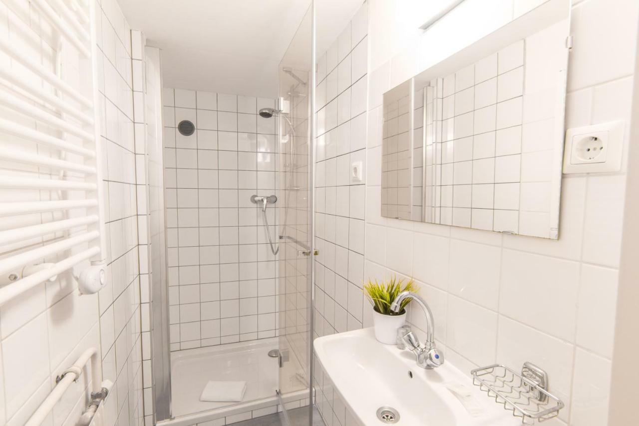 Apartment Kaiserstrasse Виена Екстериор снимка